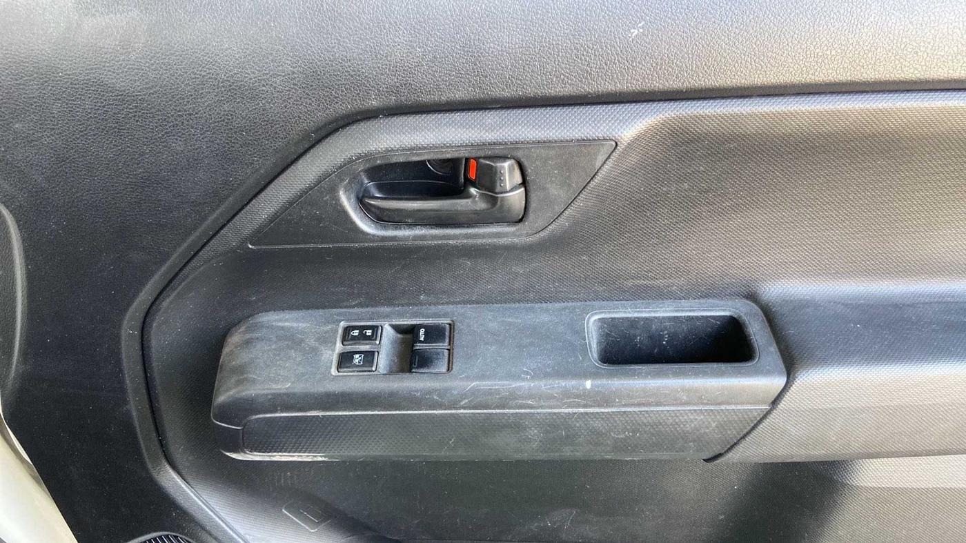2020 Maruti New Wagon-R LXI CNG 1.0, CNG, Manual, 40,460 km, Driver Side Door Panels Control