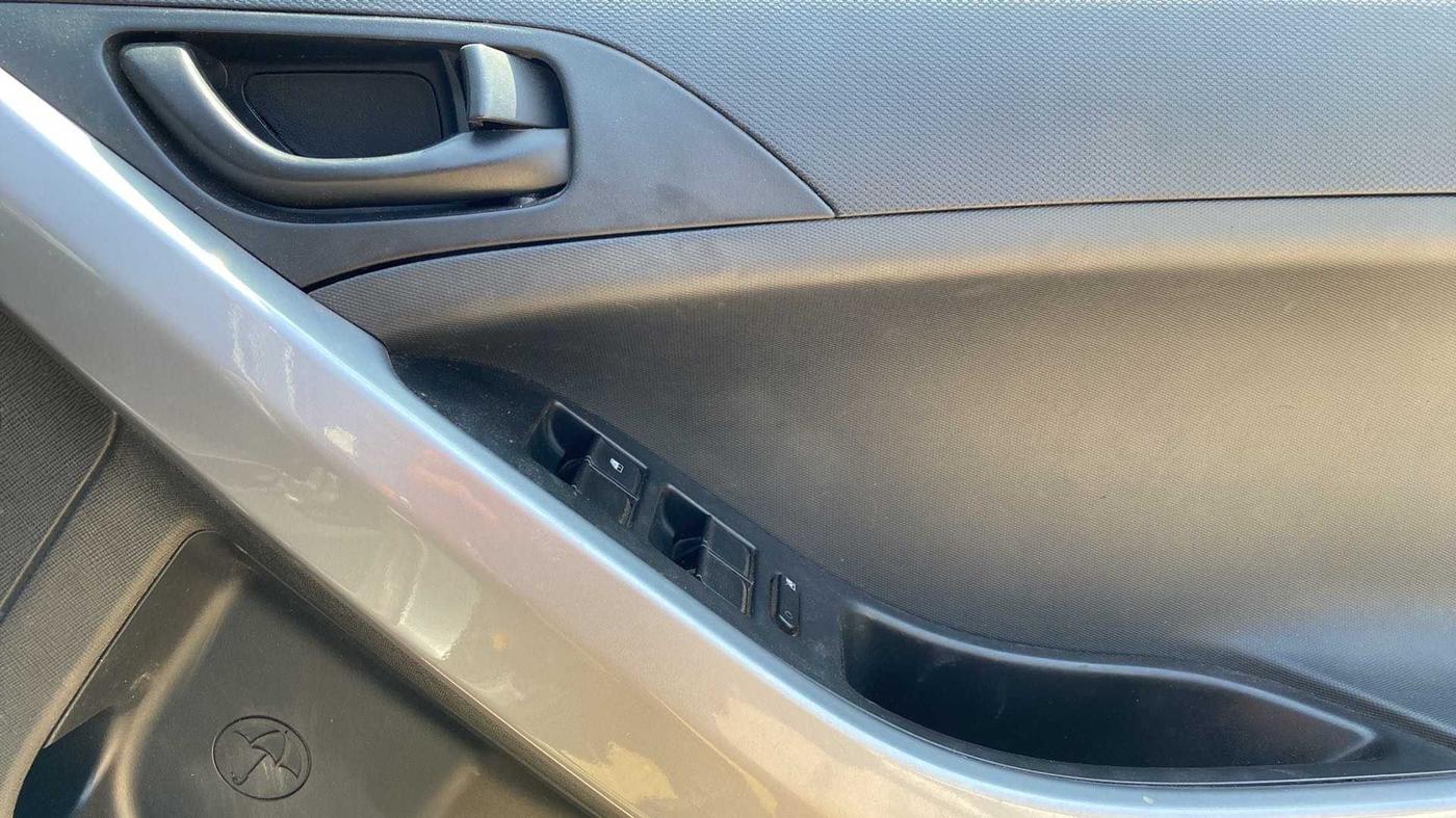 2021 Tata NEXON XM SUNROOF PETROL, Petrol, Manual, 34,294 km, Driver Side Door Panels Control