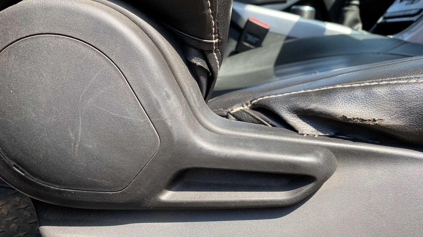 2021 Tata NEXON XM SUNROOF PETROL, Petrol, Manual, 34,294 km, Driver Side Adjustment Panel
