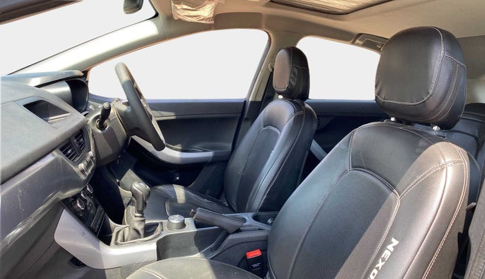 2021 Tata NEXON XM SUNROOF PETROL, Petrol, Manual, 34,294 km, Right Side Front Door Cabin