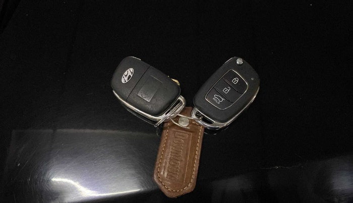 2018 Hyundai Creta E PLUS 1.6 PETROL, Petrol, Manual, 71,635 km, Key Close Up