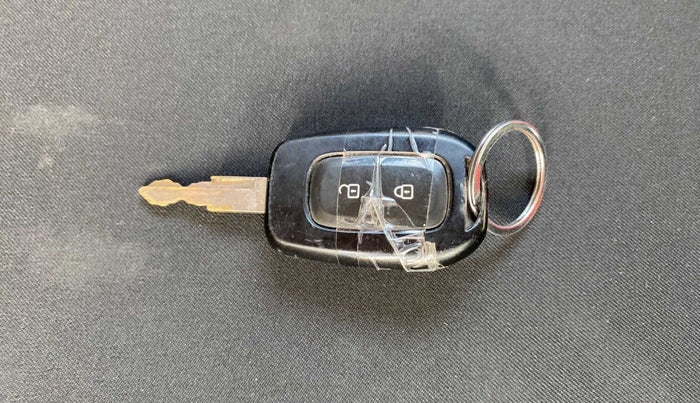 2022 Renault Kwid RXT 1.0 (O), Petrol, Manual, 7,434 km, Key Close Up