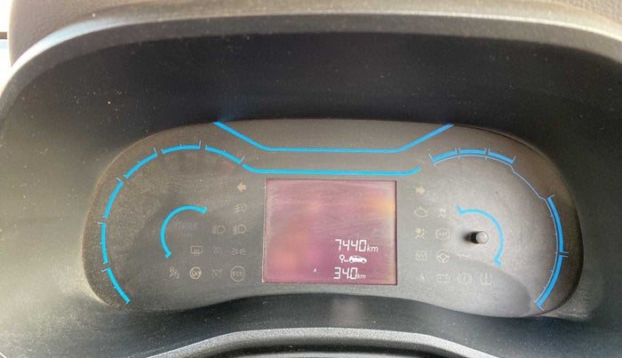 2022 Renault Kwid RXT 1.0 (O), Petrol, Manual, 7,434 km, Odometer Image