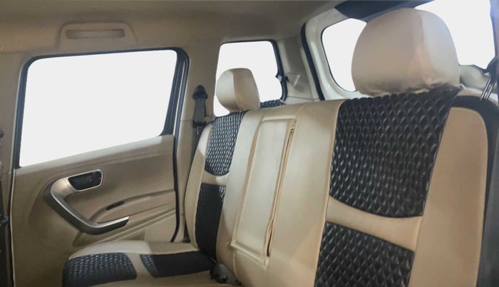 2023 Mahindra BOLERO NEO N10 R, Diesel, Manual, 10,960 km, Right Side Rear Door Cabin