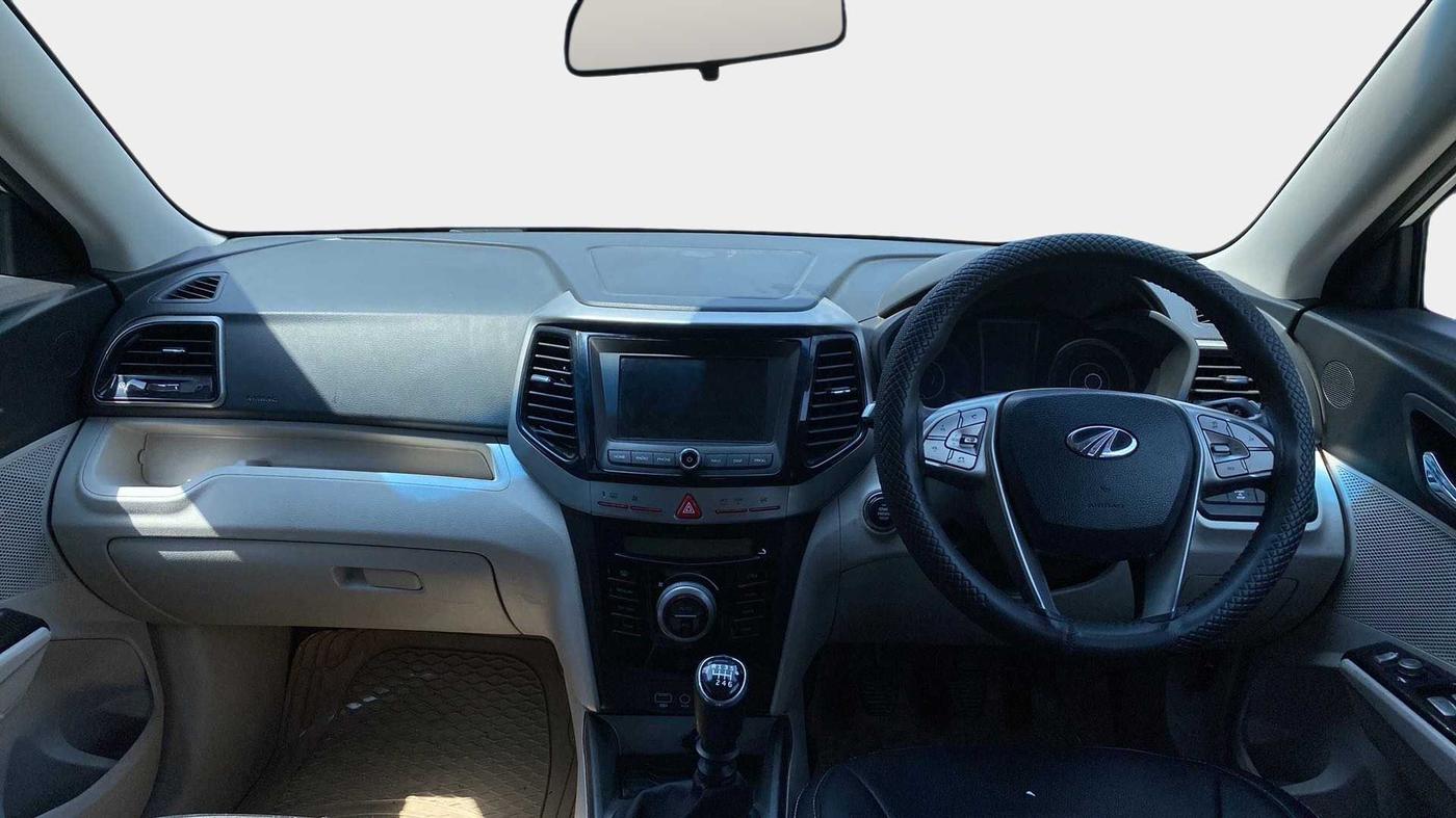 2019 Mahindra XUV300 W8 1.2 PETROL, Petrol, Manual, 72,522 km, Dashboard