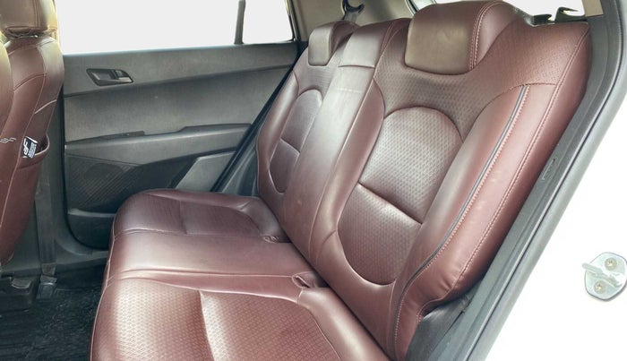 2016 Hyundai Creta BASE 1.4 DIESEL, Diesel, Manual, 1,24,930 km, Right Side Rear Door Cabin