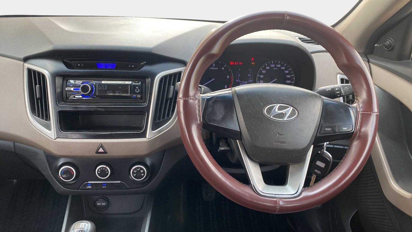 2016 Hyundai Creta BASE 1.4 DIESEL, Diesel, Manual, 1,24,930 km, Steering Wheel Close Up