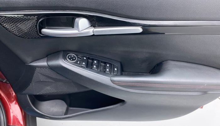 2019 KIA SELTOS GTX 1.4 GDI PETROL, Petrol, Manual, 44,083 km, Driver Side Door Panels Control