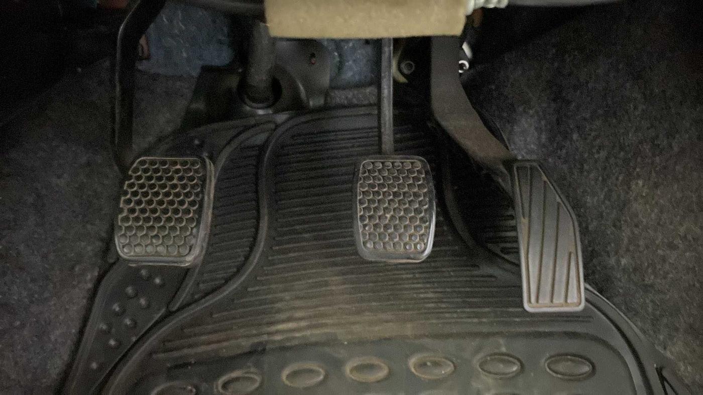 2018 Maruti Alto 800 LXI, Petrol, Manual, 24,197 km, Pedals
