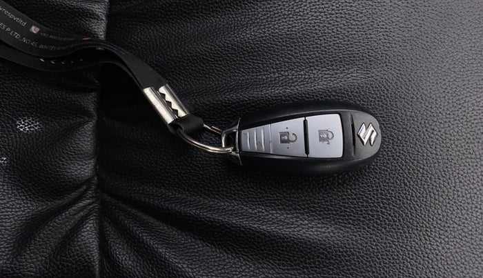 2020 Maruti S Cross ZETA 1.3, Diesel, Manual, 74,136 km, Key Close Up