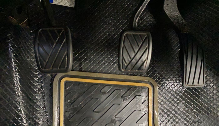 2020 Maruti S Cross ZETA 1.3, Diesel, Manual, 74,136 km, Pedals