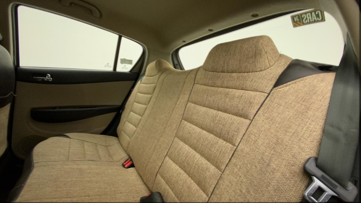 2012 Hyundai i20 MAGNA 1.2, Petrol, Manual, 53,256 km, Right Side Rear Door Cabin