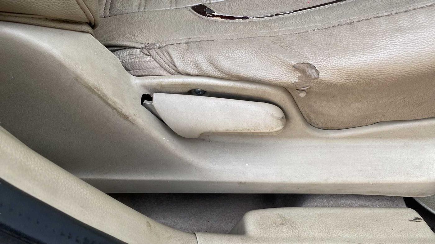2016 Maruti Swift Dzire VXI, Petrol, Manual, 96,534 km, Driver Side Adjustment Panel