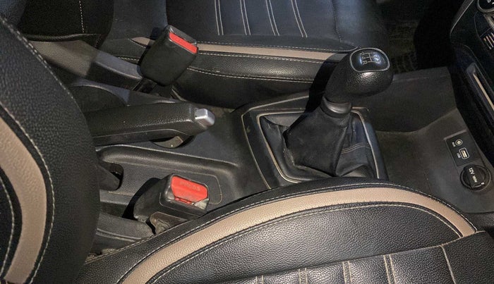 2015 Hyundai Elite i20 SPORTZ 1.2, Petrol, Manual, 38,640 km, Gear Lever