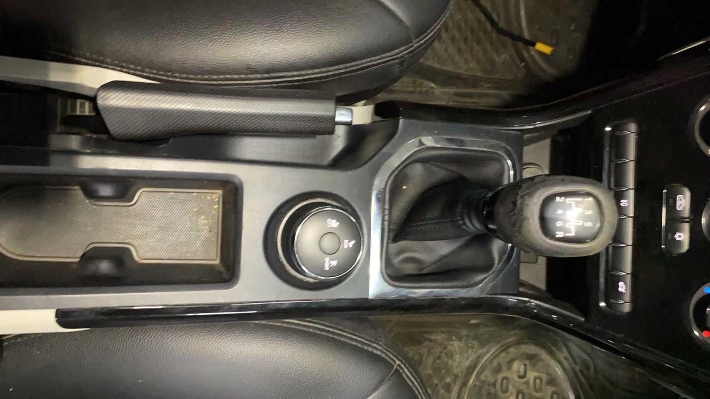 2020 Tata NEXON XZ PETROL, Petrol, Manual, 56,554 km, Gear Lever