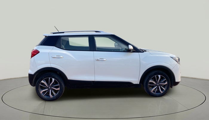 2019 Mahindra XUV300 W8 (O) 1.5 DIESEL, Diesel, Manual, 43,184 km, Right Side View