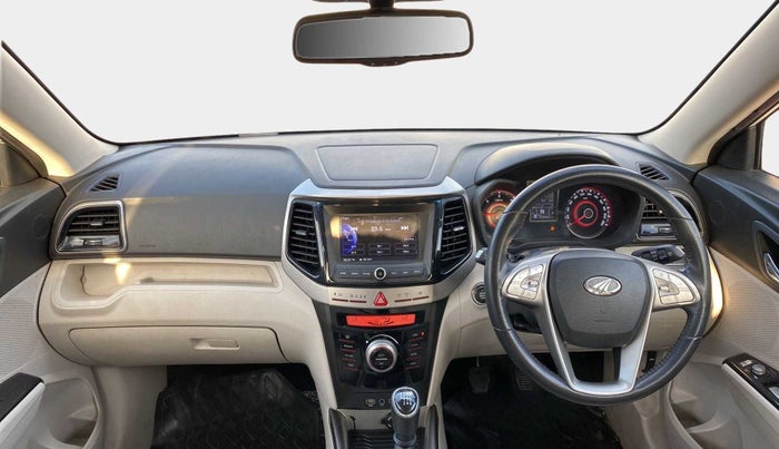2019 Mahindra XUV300 W8 (O) 1.5 DIESEL, Diesel, Manual, 43,184 km, Dashboard