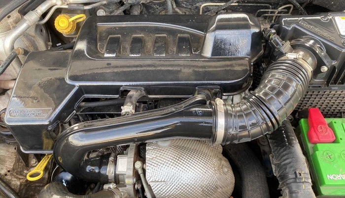 2019 Mahindra XUV300 W8 (O) 1.5 DIESEL, Diesel, Manual, 43,184 km, Open Bonet