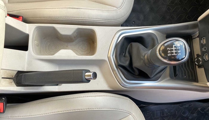 2019 Mahindra XUV300 W8 (O) 1.5 DIESEL, Diesel, Manual, 43,184 km, Gear Lever