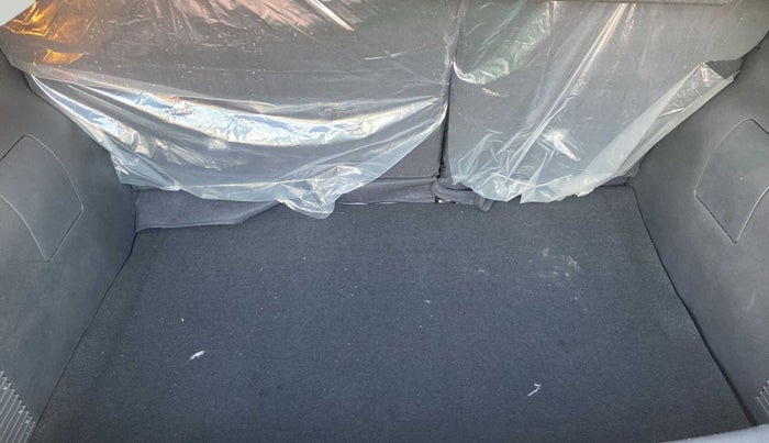 2022 Nissan MAGNITE XV MT, Petrol, Manual, 1,604 km, Boot Inside