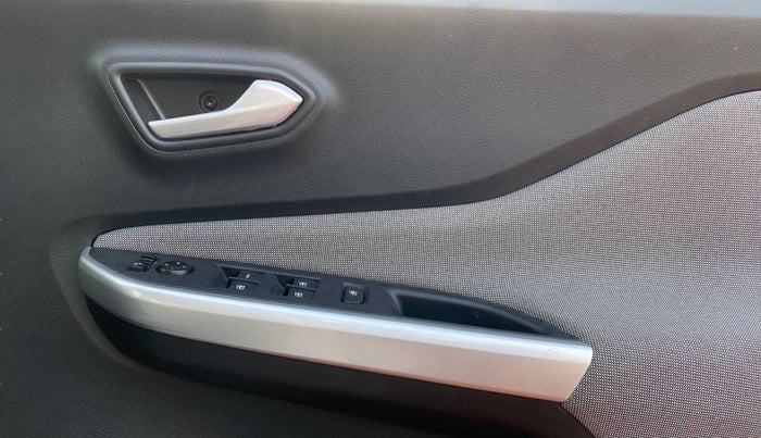 2022 Nissan MAGNITE XV MT, Petrol, Manual, 1,604 km, Driver Side Door Panels Control