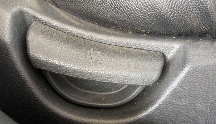 2019 Hyundai Grand i10 MAGNA 1.2 KAPPA VTVT, Petrol, Manual, 98,165 km, Driver Side Adjustment Panel