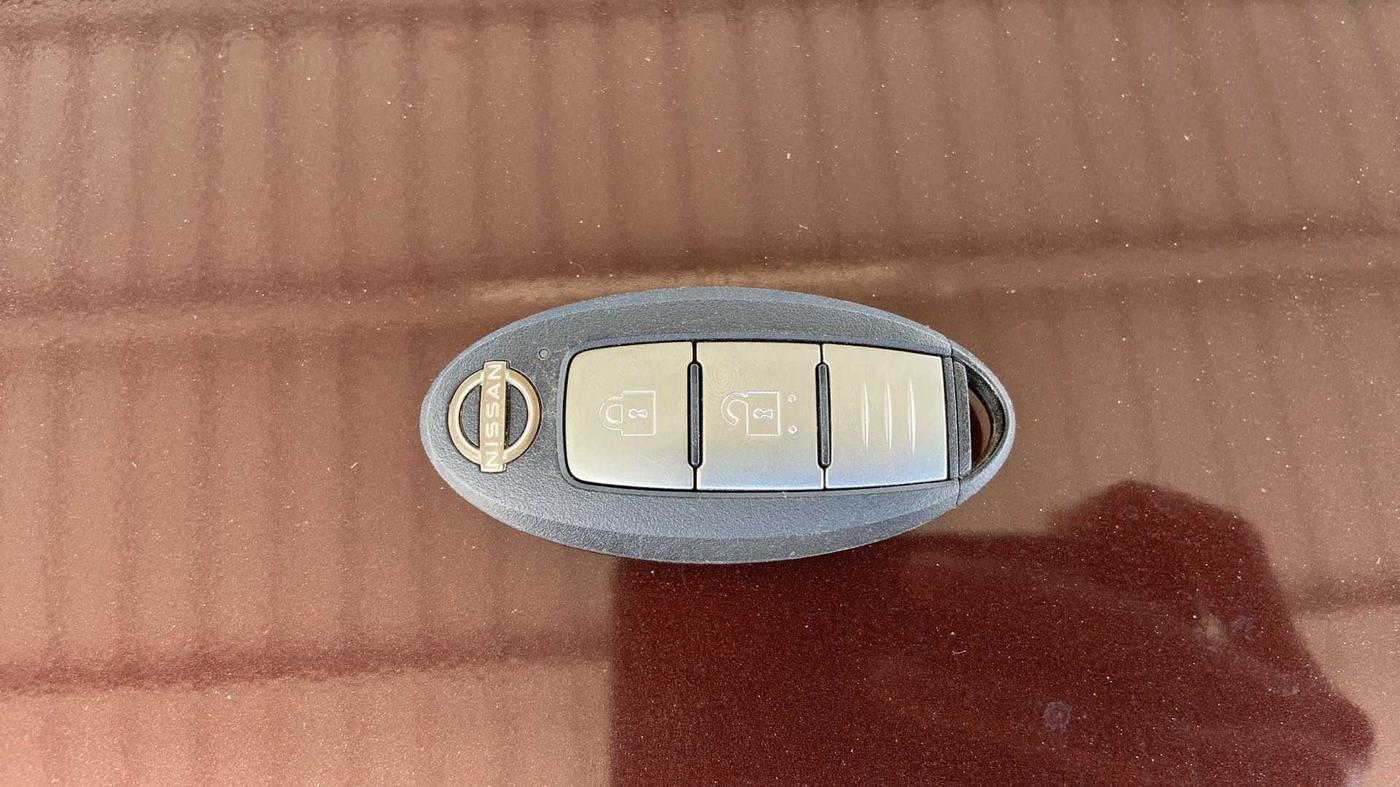 2022 Nissan MAGNITE XV PREMIUM DUAL TONE, Petrol, Manual, 6,409 km, Key Close Up