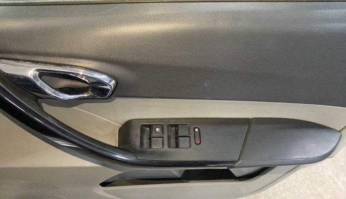 2018 Tata Tiago XZA PETROL, Petrol, Automatic, 29,742 km, Driver Side Door Panels Control