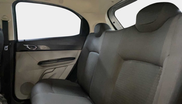 2018 Tata Tiago XZA PETROL, Petrol, Automatic, 29,742 km, Right Side Rear Door Cabin