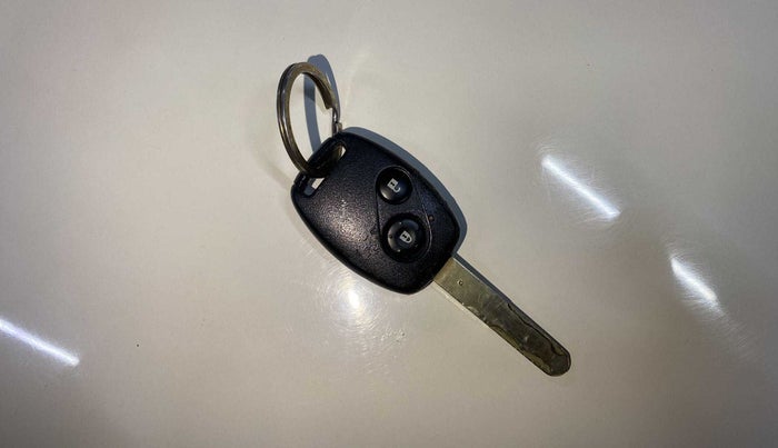 2015 Honda Amaze 1.2L I-VTEC S, Petrol, Manual, 69,534 km, Key Close Up