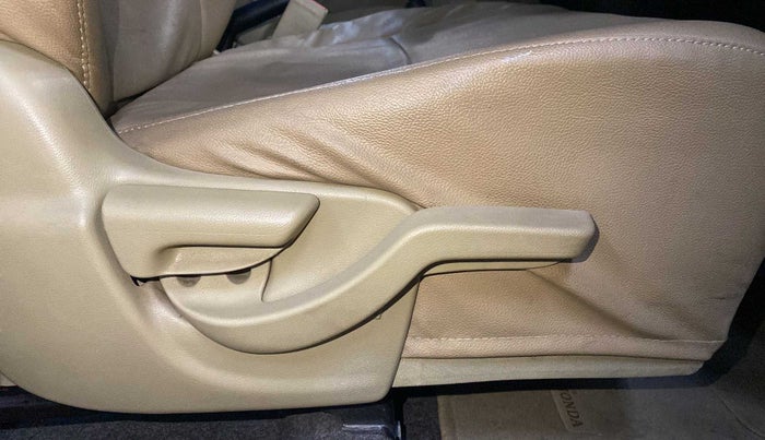 2015 Honda Amaze 1.2L I-VTEC S, Petrol, Manual, 69,534 km, Driver Side Adjustment Panel