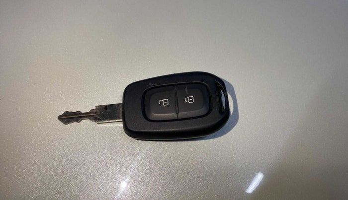2017 Renault Duster 85 PS RXZ DIESEL, Diesel, Manual, 96,155 km, Key Close Up
