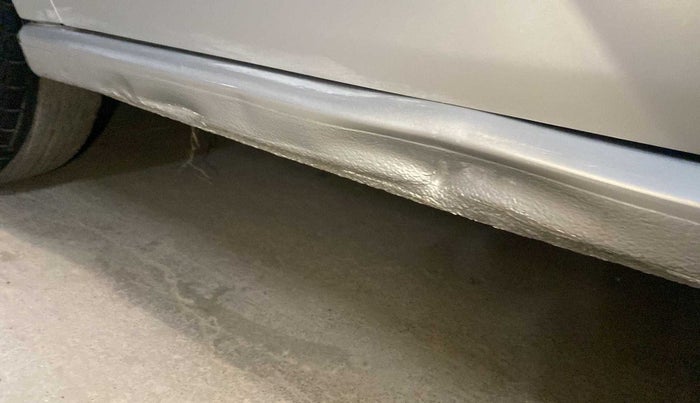 2019 Volkswagen Polo TRENDLINE 1.0L, Petrol, Manual, 45,057 km, Left running board - Slightly dented