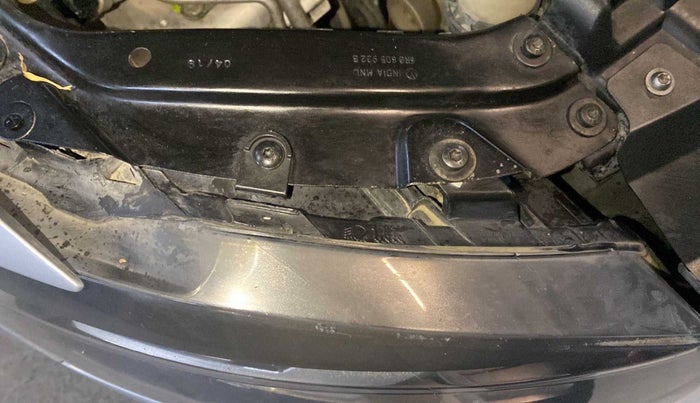 2019 Volkswagen Polo TRENDLINE 1.0L, Petrol, Manual, 45,057 km, Right headlight - Clamp has minor damage