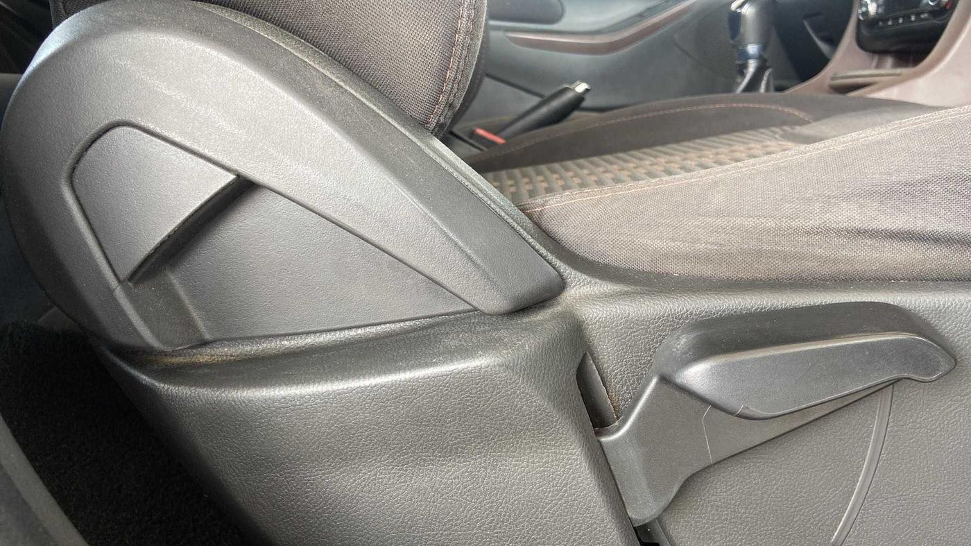 2018 Ford FREESTYLE TITANIUM PLUS 1.2 PETROL, Petrol, Manual, 95,695 km, Driver Side Adjustment Panel