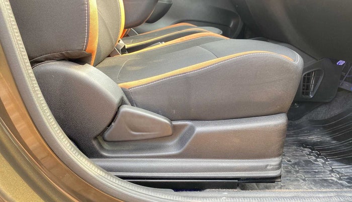 2020 Renault Kwid CLIMBER 1.0 AMT (O), Petrol, Automatic, 4,141 km, Driver Side Adjustment Panel