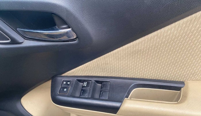 2018 Honda City 1.5L I-DTEC V, Diesel, Manual, 1,12,379 km, Driver Side Door Panels Control