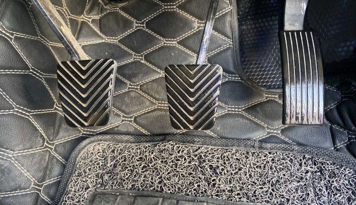 2022 Hyundai NEW I20 ASTA (O) 1.5 CRDI MT, Diesel, Manual, 6,459 km, Pedals