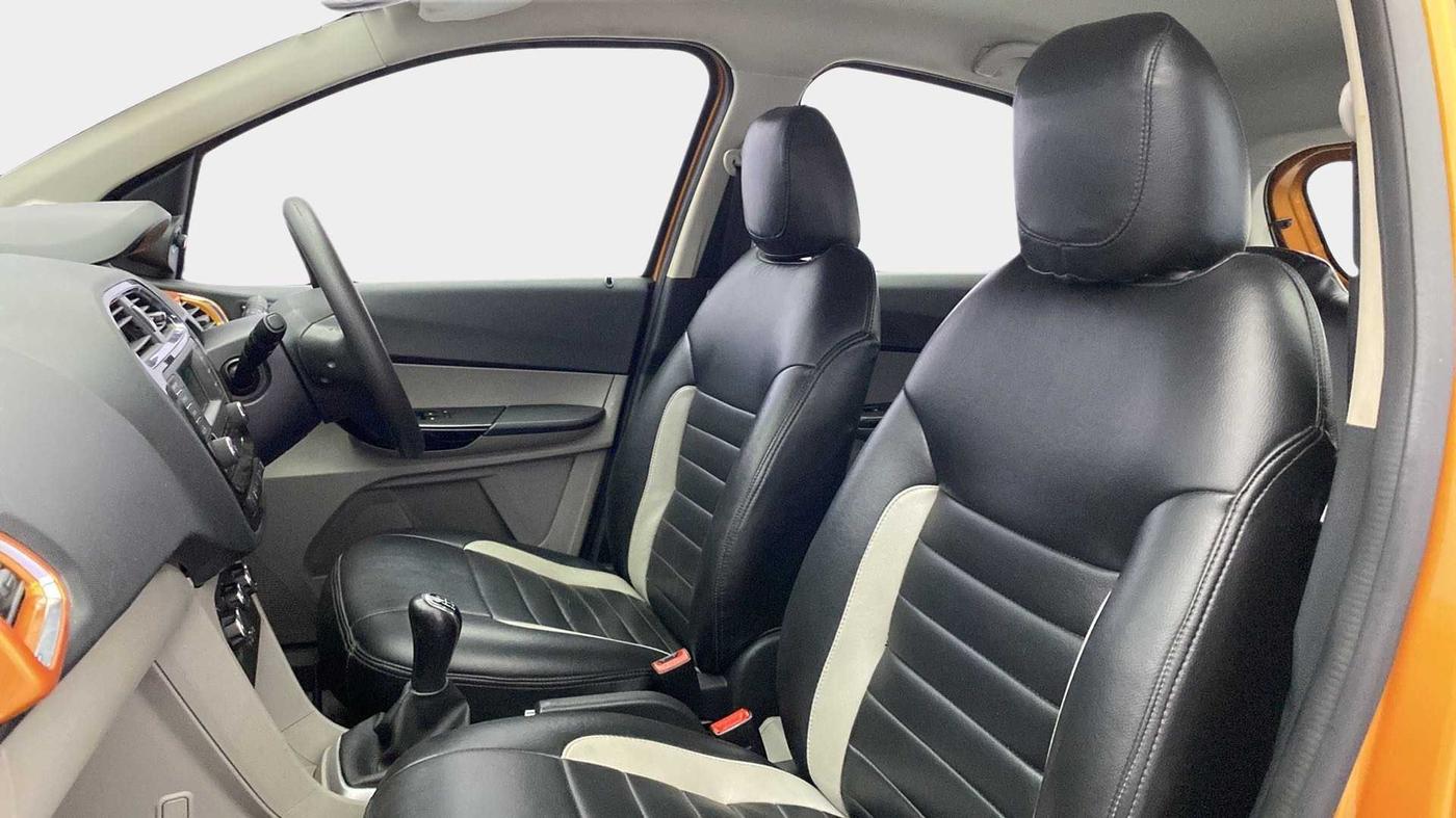 2016 Tata Tiago XZ PETROL, Petrol, Manual, 77,735 km, Right Side Front Door Cabin