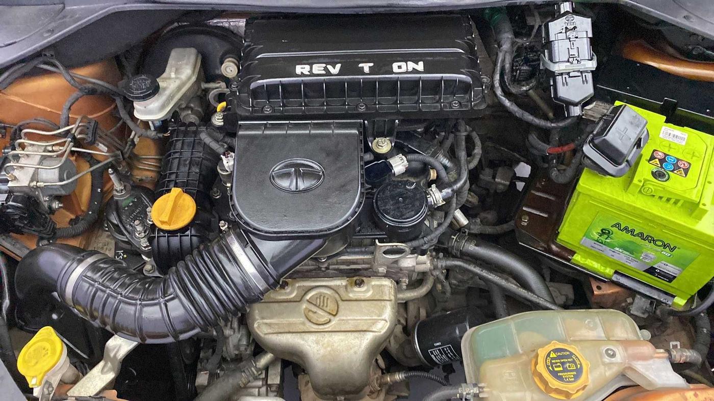 2016 Tata Tiago XZ PETROL, Petrol, Manual, 77,735 km, Open Bonet