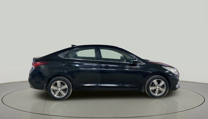 2017 Hyundai Verna 1.6 CRDI SX + AT, Diesel, Automatic, 95,428 km, Right Side View