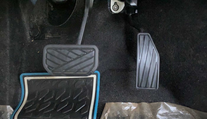 2022 Maruti New Wagon-R VXI 1.0 AMT, Petrol, Automatic, 11,046 km, Pedals
