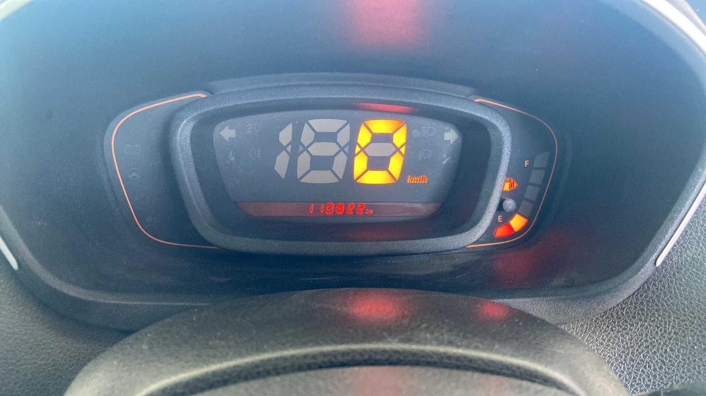 2017 Renault Kwid RXL, Petrol, Manual, 1,10,810 km, Odometer Image