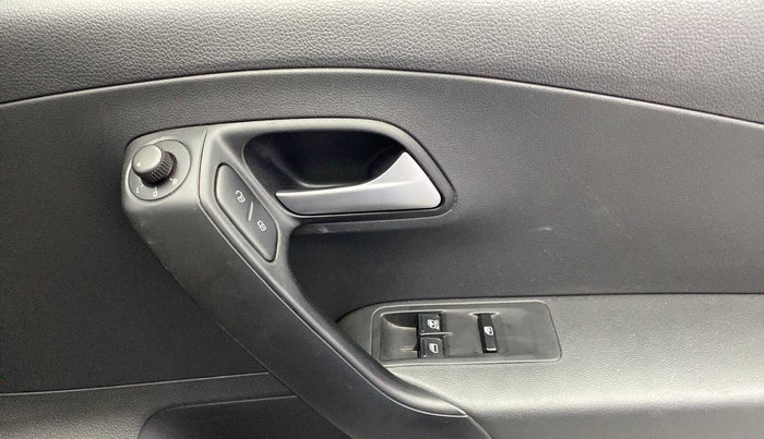 2018 Volkswagen Polo COMFORTLINE 1.0L MPI, Petrol, Manual, 24,341 km, Driver Side Door Panels Control