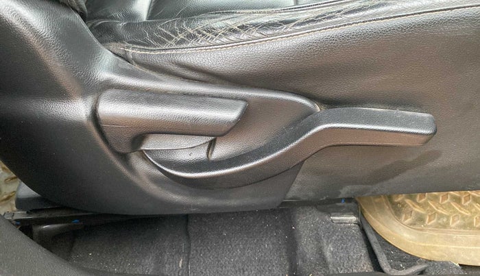 2017 Honda BR-V 1.5L I-VTEC VX, Petrol, Manual, 72,768 km, Driver Side Adjustment Panel