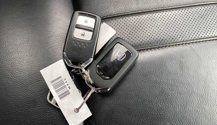 2017 Honda BR-V 1.5L I-VTEC VX, Petrol, Manual, 72,768 km, Key Close Up