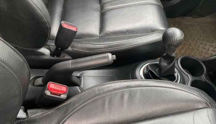 2017 Honda BR-V 1.5L I-VTEC VX, Petrol, Manual, 72,768 km, Gear Lever