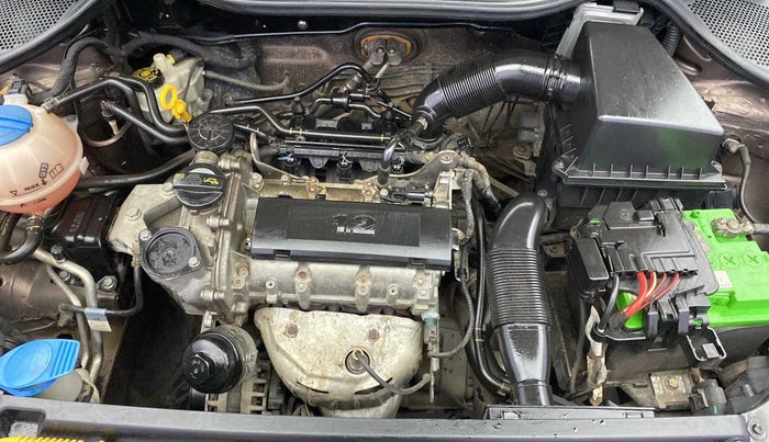 2016 Volkswagen Polo HIGHLINE1.2L, Petrol, Manual, 34,446 km, Open Bonet