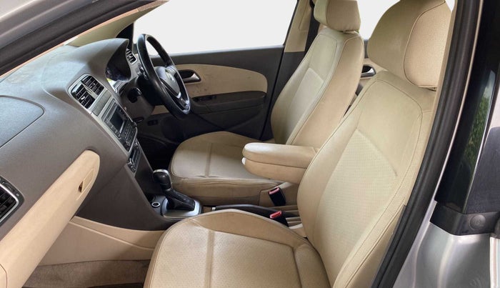 2015 Volkswagen Vento HIGHLINE PETROL AT, Petrol, Automatic, 58,015 km, Right Side Front Door Cabin