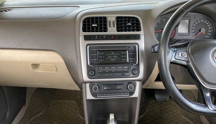 2015 Volkswagen Vento HIGHLINE PETROL AT, Petrol, Automatic, 58,015 km, Air Conditioner
